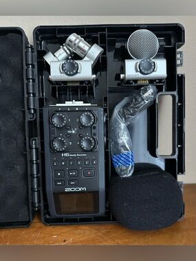 Zoom H6 6-Track Portable Voice Audio Multi Track Digital Stereo Recorder